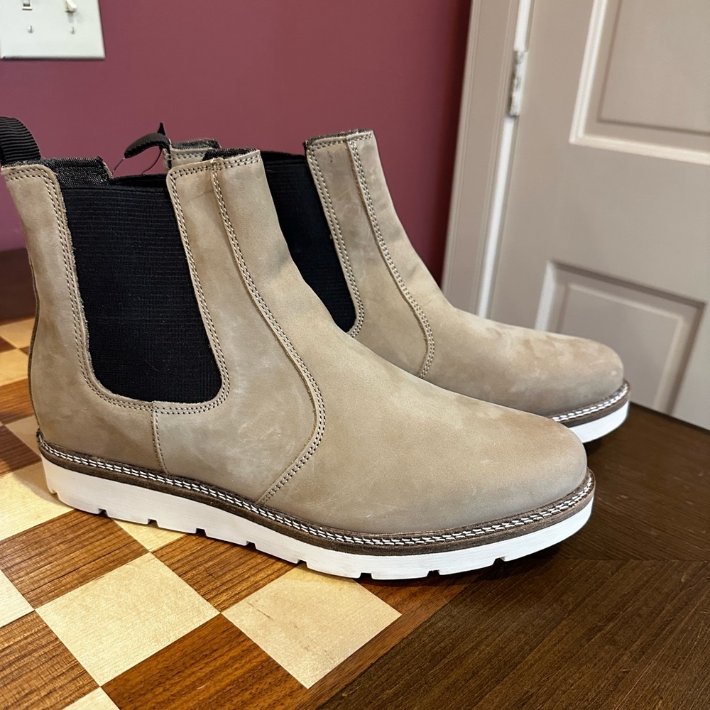 Alpine Design Women’s Blaze Chelsea Boots